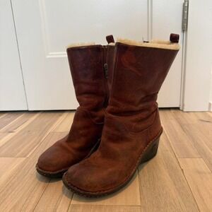 UGG brown leather wedge boots Size US 7 #boots #wedge